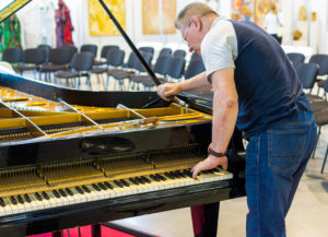 Rick_E_Norris_An_Accountancy_Corporation_Cyclical_Fashions_And_the_Strategy_of_Business_Don't_Keep_Playing_The_Same_old_Tune